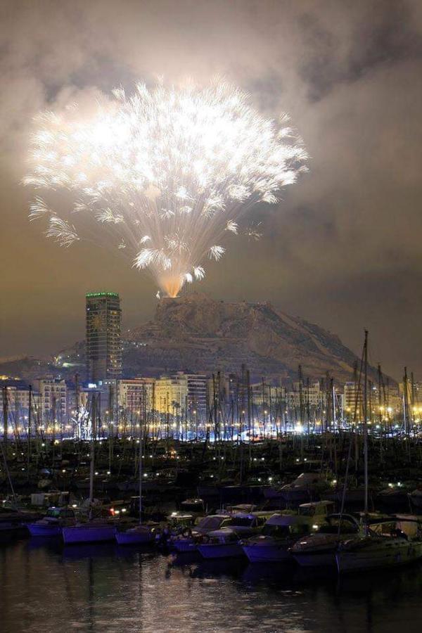 Charming Apartment In Alicante Near The Sea & City Center Экстерьер фото