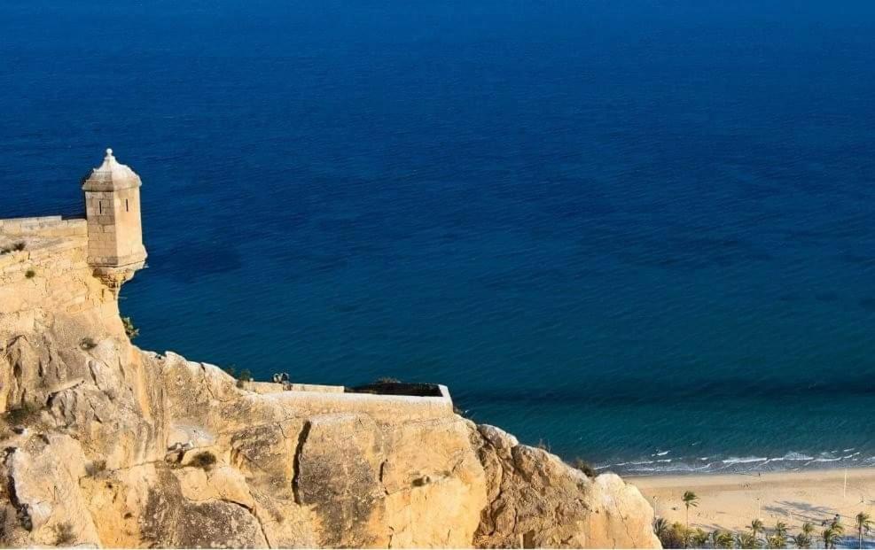 Charming Apartment In Alicante Near The Sea & City Center Экстерьер фото